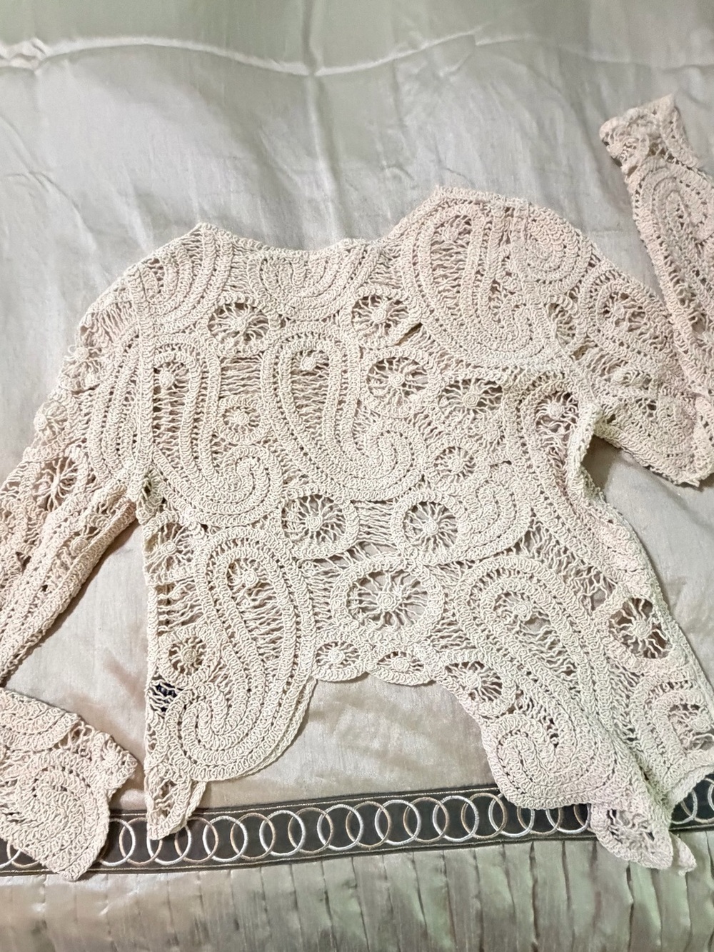 POL Cream Crochet Long-Sleeve Blouse - Picture 2 of 3